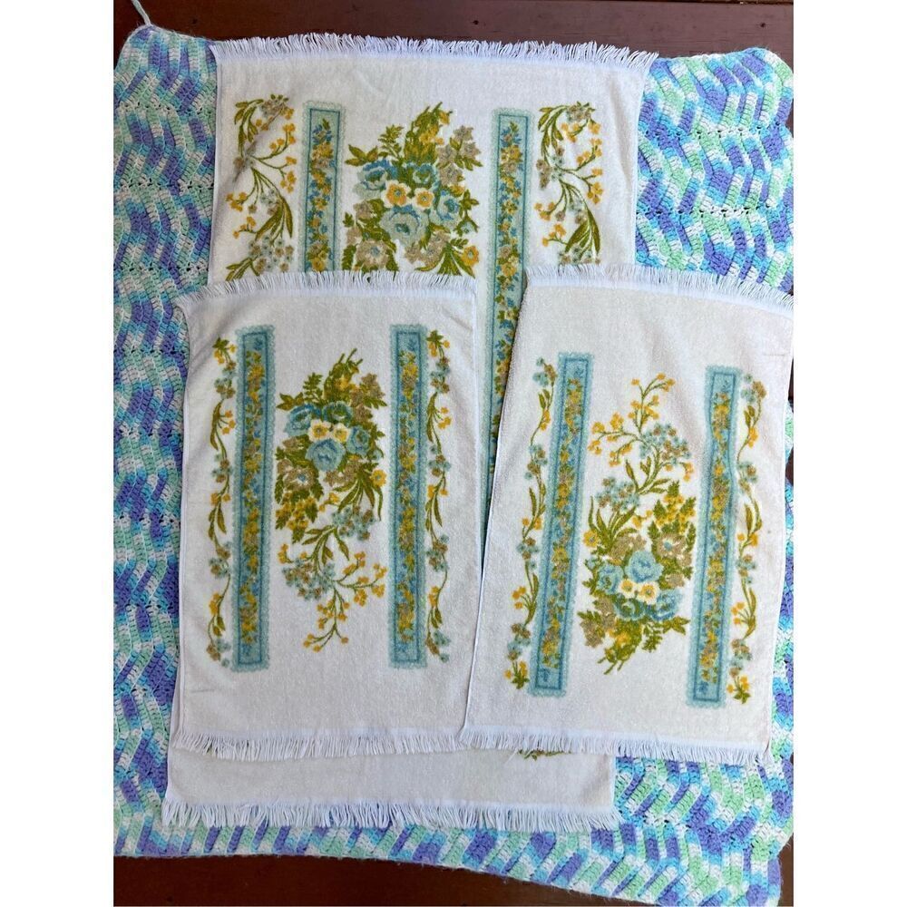 Vintage Bath Towel Set Floral
